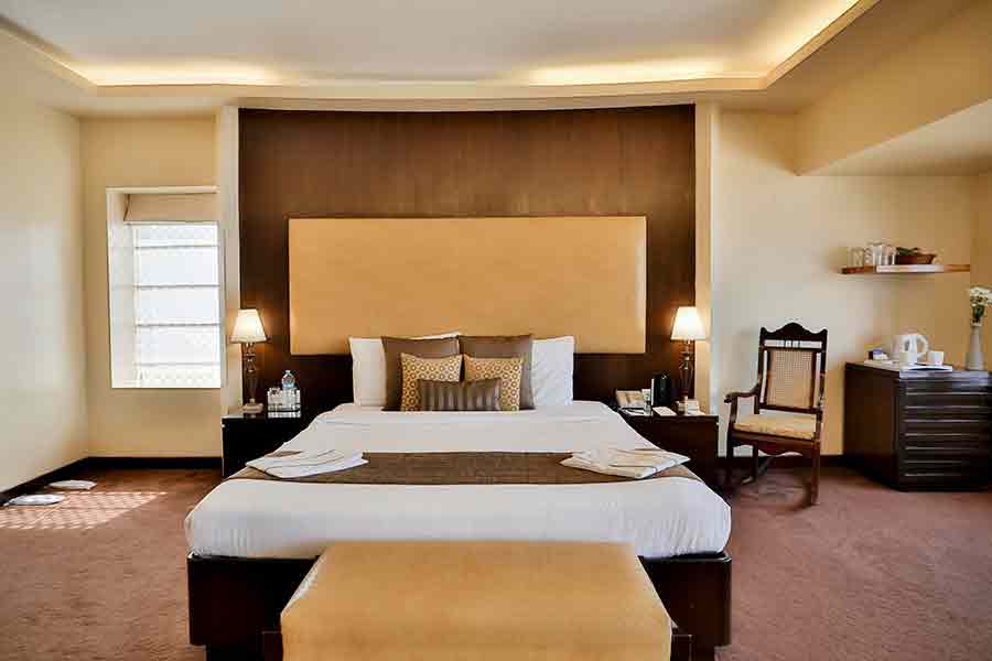 sea facing hotels in juhu