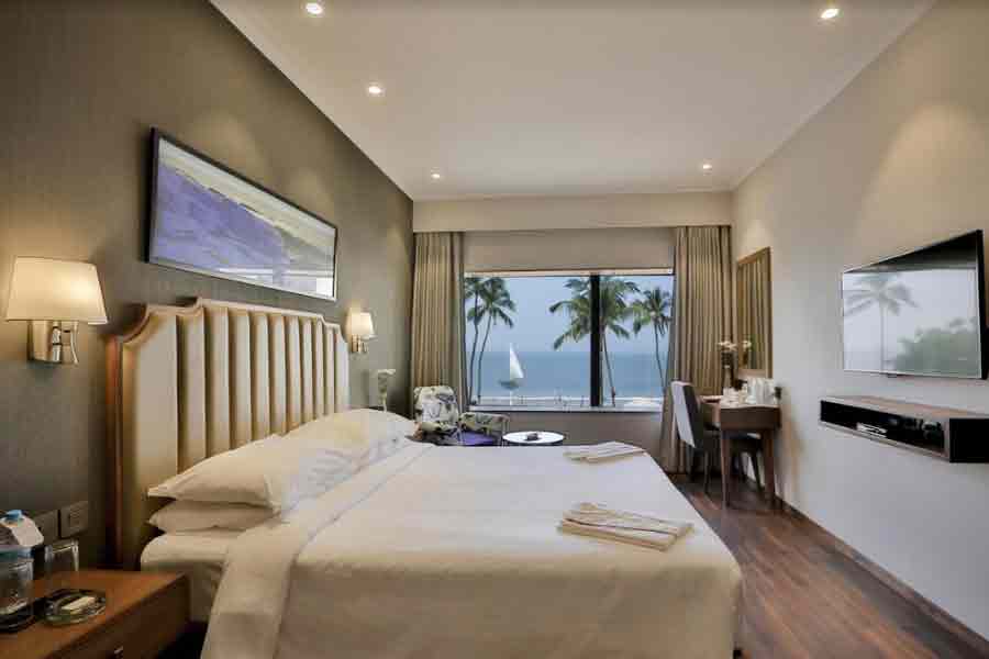 Book 5 Star Hotel near Juhu Beach