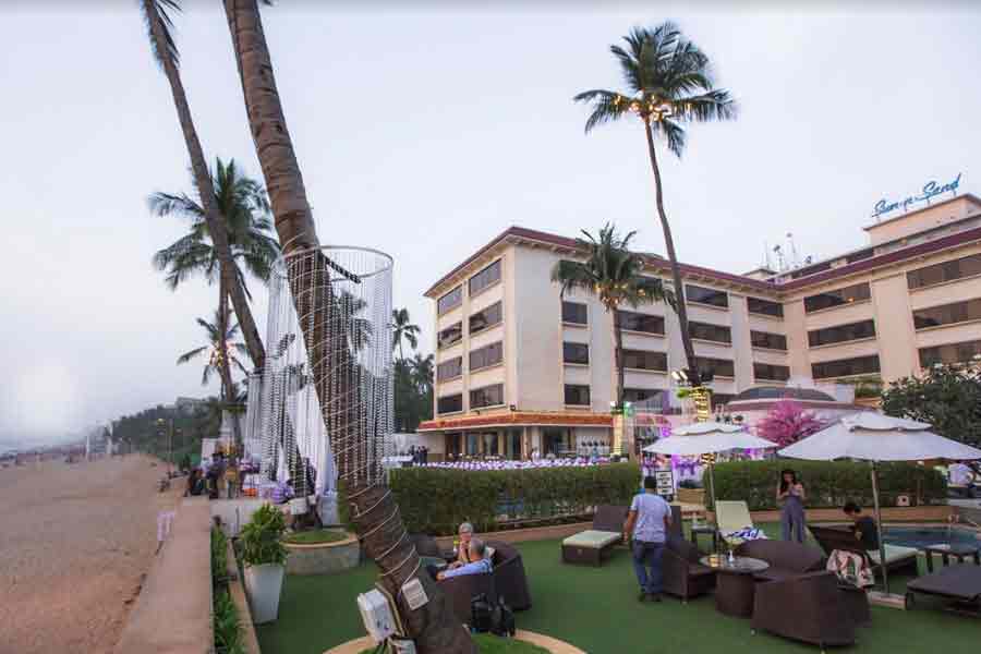 juhu beach restaurants